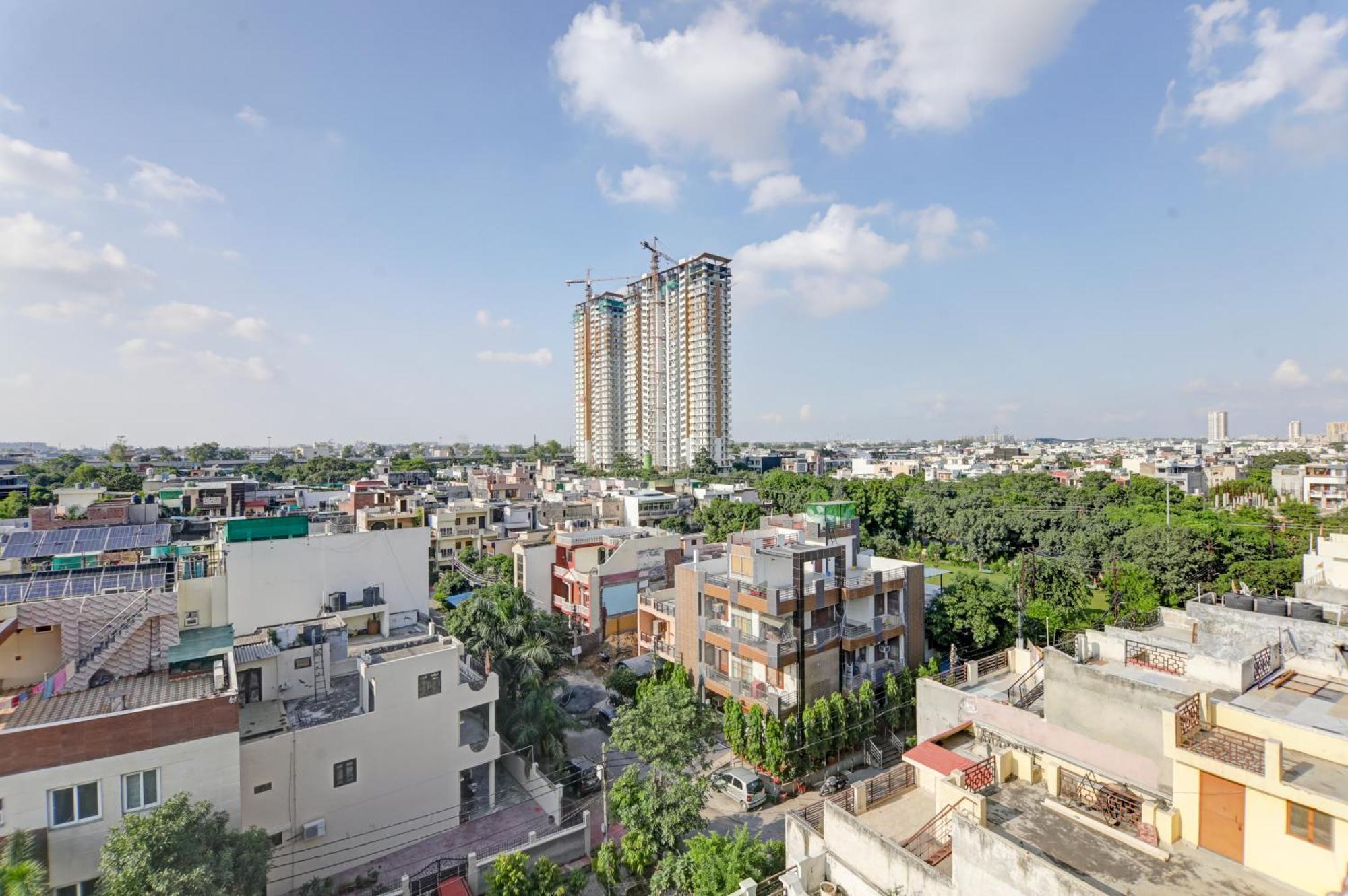Status By Hotel The Emporio Ghaziabad Bagian luar foto