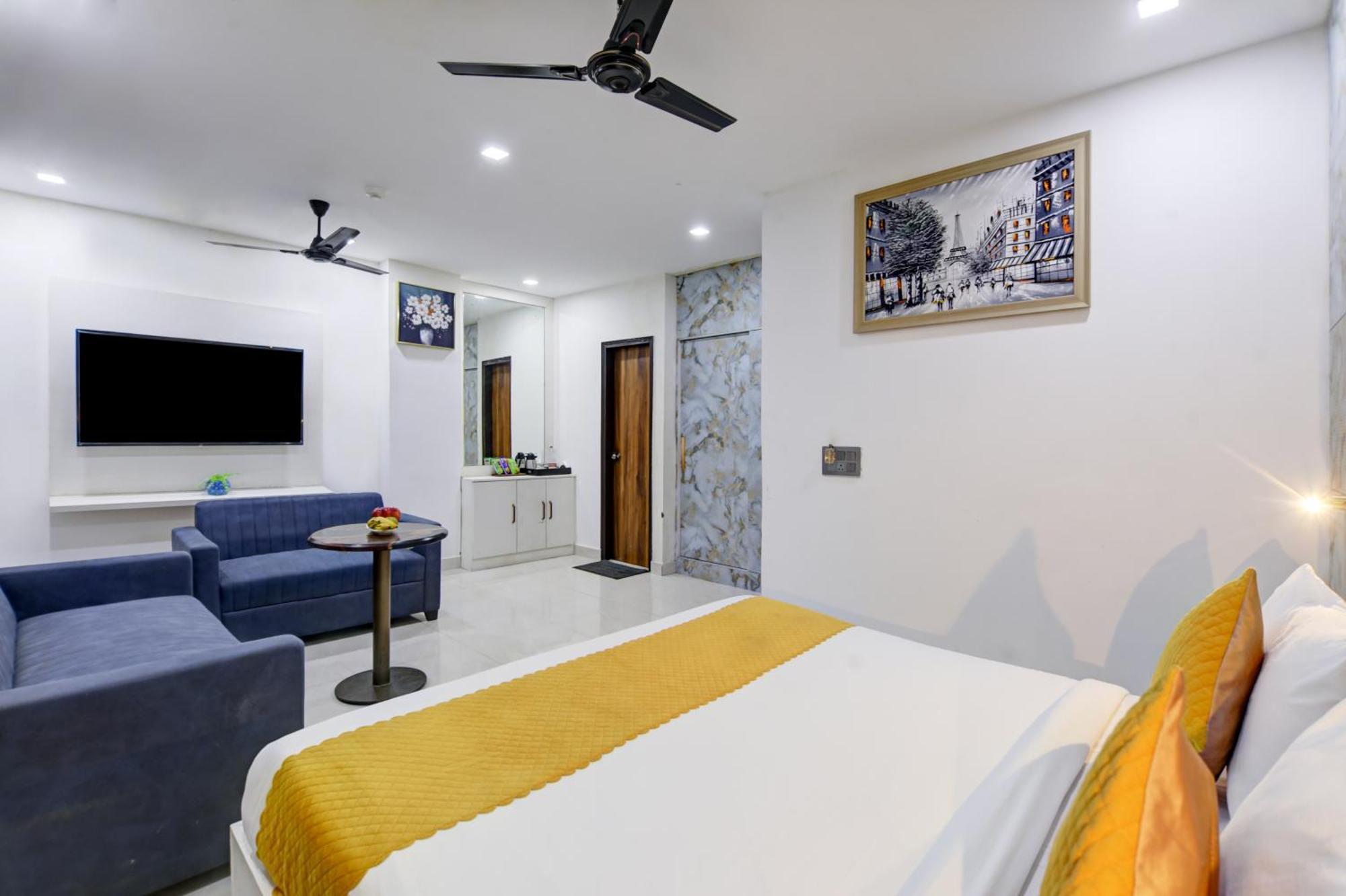 Status By Hotel The Emporio Ghaziabad Bagian luar foto